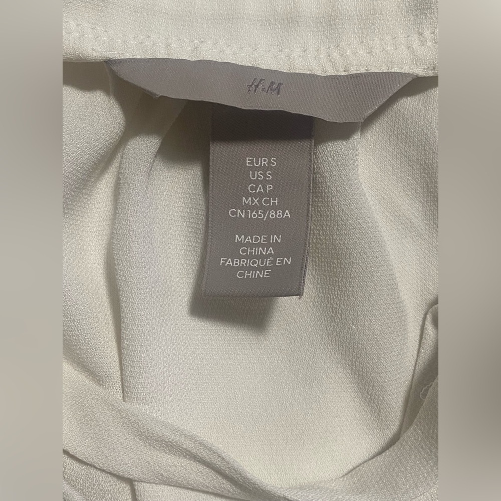 H&M Chiffon Top with Neck Tie Ivory Women's Size S Flowy Boxy Short Sleeve - Picture 5 of 5